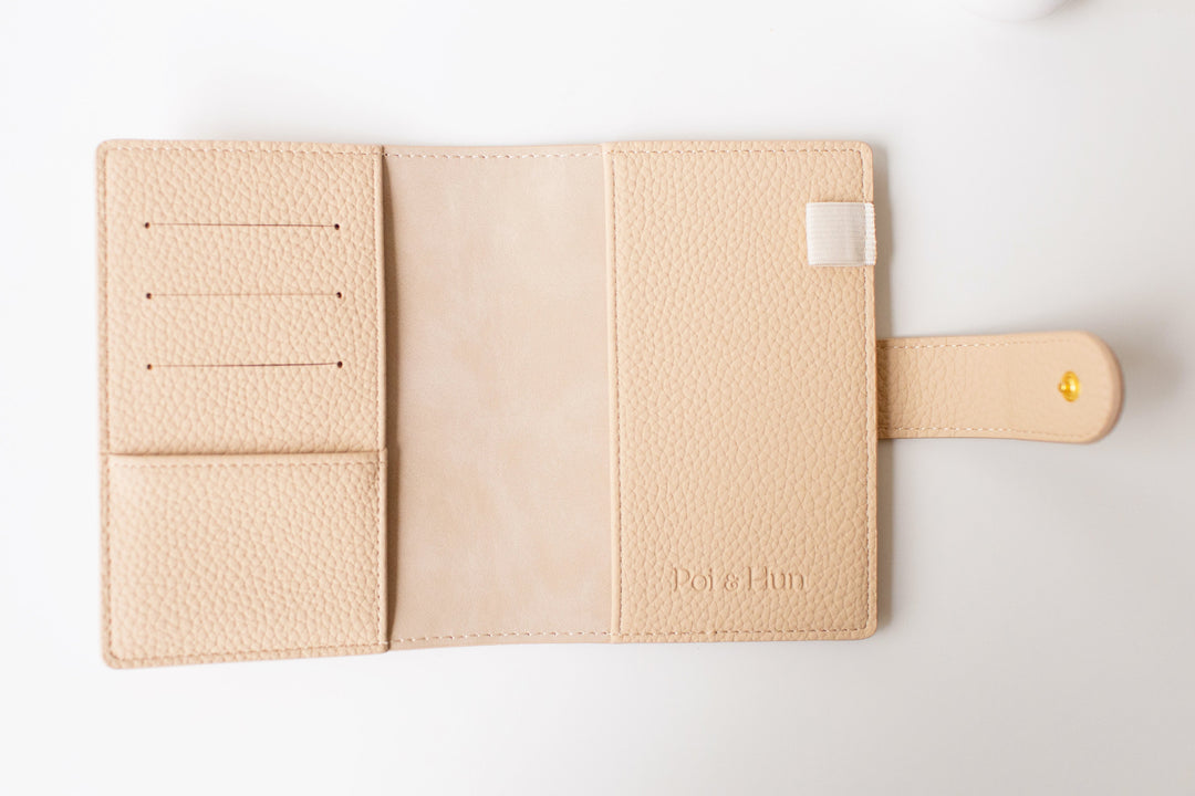 Passport Planner Cover | Essential