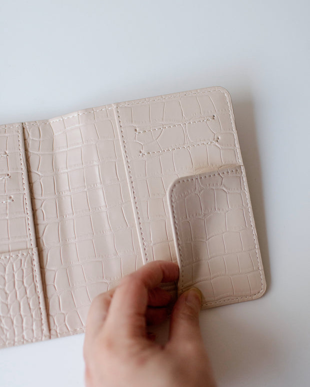 Skye Passport Cover