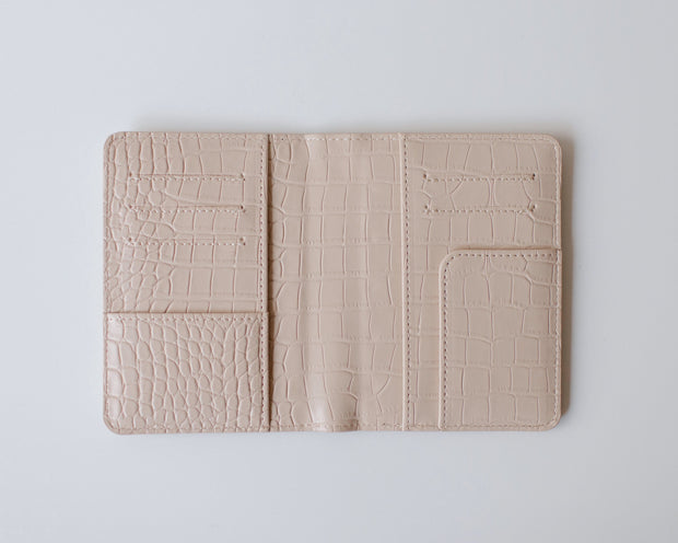 Skye Passport Cover