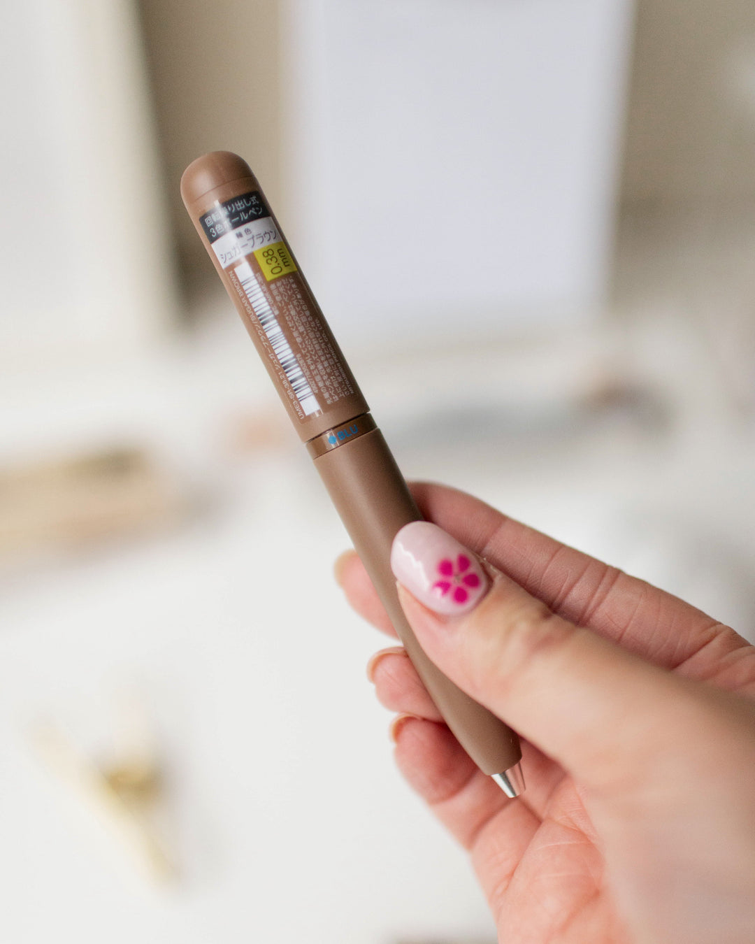 Uniball One 3 (0.38mm) Gel Pen in Sugar Brown
