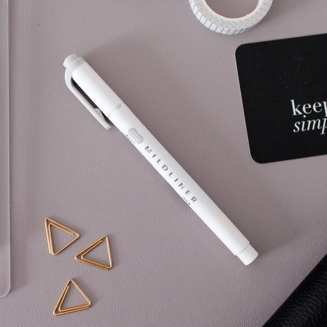 Zebra Mildliner Double-Sided Highlighter in Mild Grey