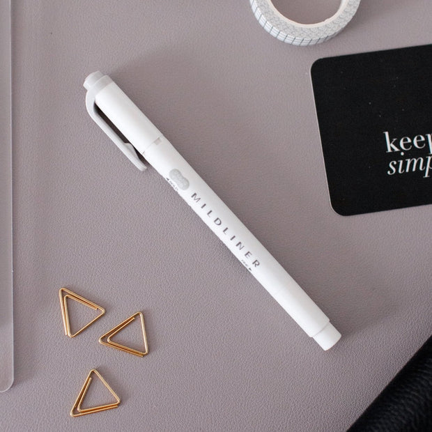 Zebra Mildliner Double-Sided Highlighter in Mild Grey