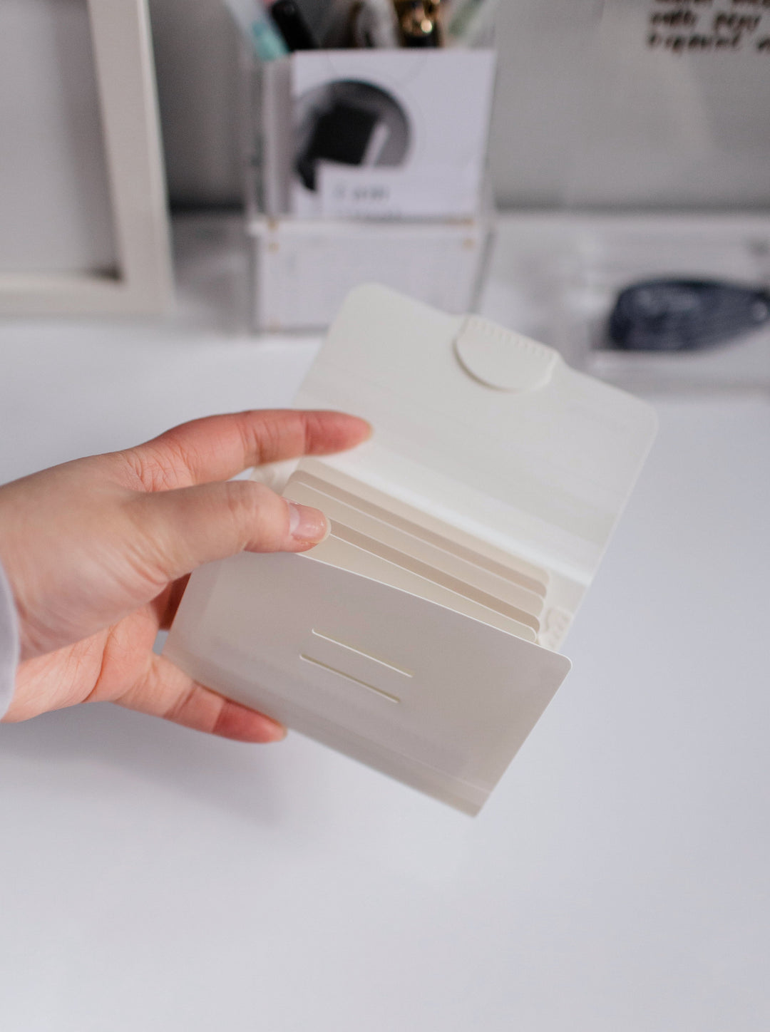 Kokuyo Novita Card Holder