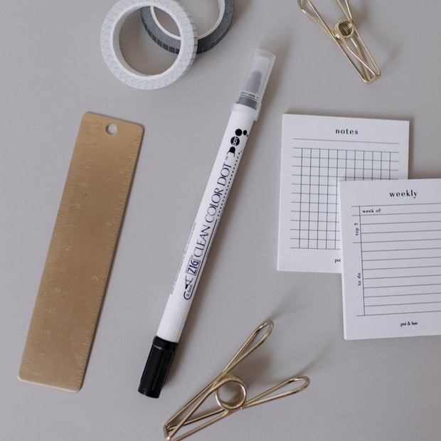 Kuretake Zig Clean Color Dot Double-Sided Marker in Black