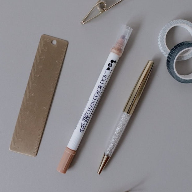 Kuretake Zig Clean Color Dot Double-Sided Marker in Fawn